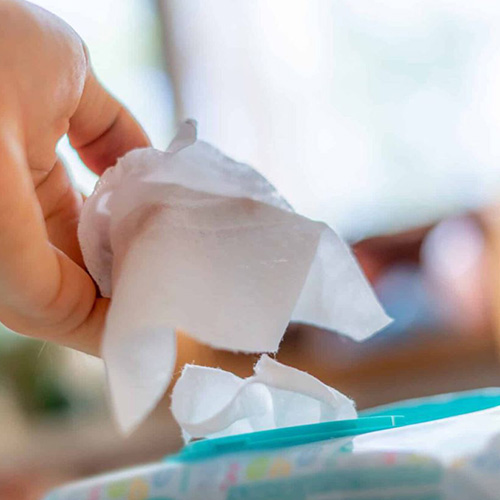 دستمال مرطوب